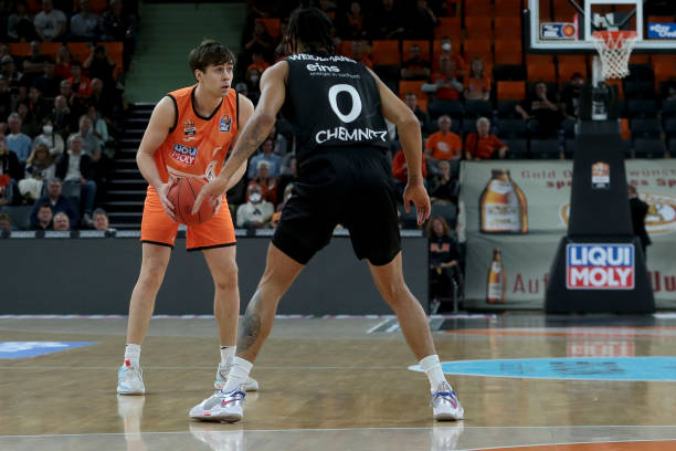 而选择来自 而选择来自